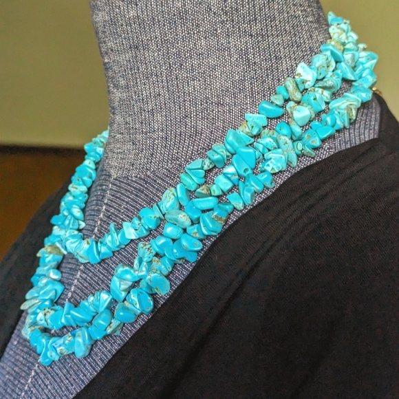 3 Strand Auth Turquoise Necklace 16-18" - Picture 4 of 4